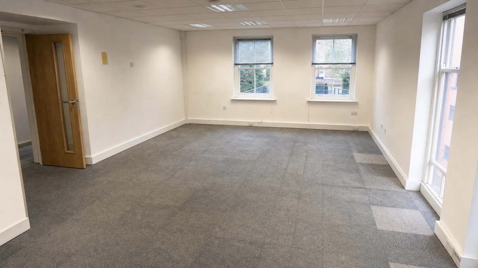 London office before and after Oxload office clearance — after